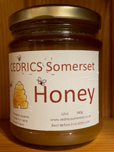 Load image into Gallery viewer, Beekeepers Marmalade Cake, Champion Beekeepers Marmalade & Honey Gift Box