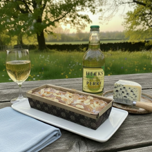 Load image into Gallery viewer, Pear &amp; Cinnamon Cake, Perry and Blue Cheese Box
